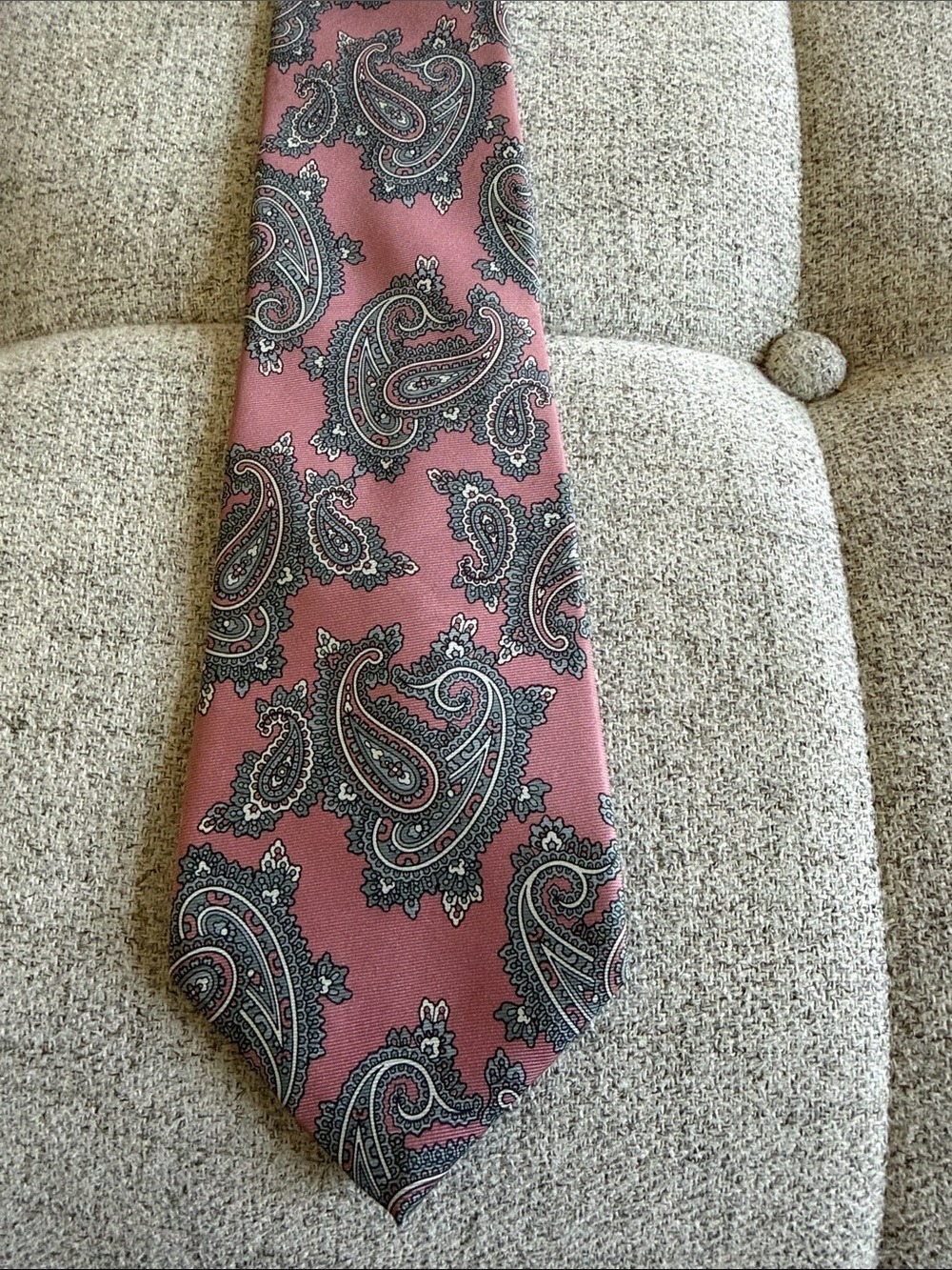Ensons Men’s Paisley Silk Necktie Dusty Rose Gray Black 3.5” Elegant Formal